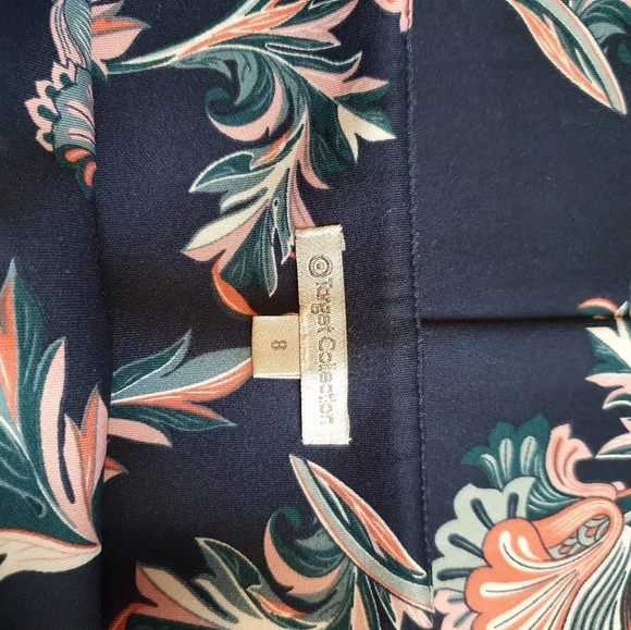 Navy floral stretch pencil skirt from Target size 8 - Picture 4 of 5